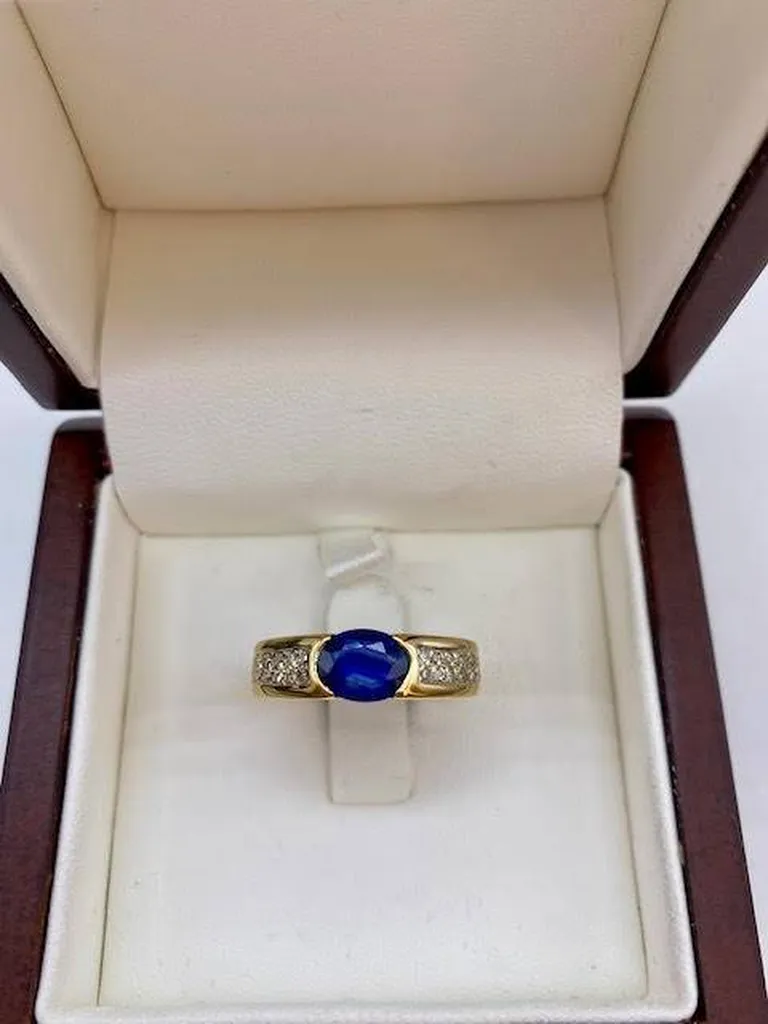 Éclat et Élégance: La Nouvelle Venue en Or et Saphir chez Or Ligne en Gironde