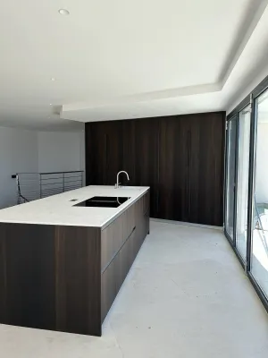 Modèle de cuisine italienne avec électroménager MIELE intégré à Sanary sur Mer dans le Var