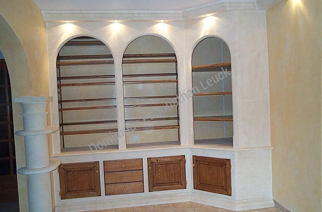 Meubles étagères en pierre d'Estaillades