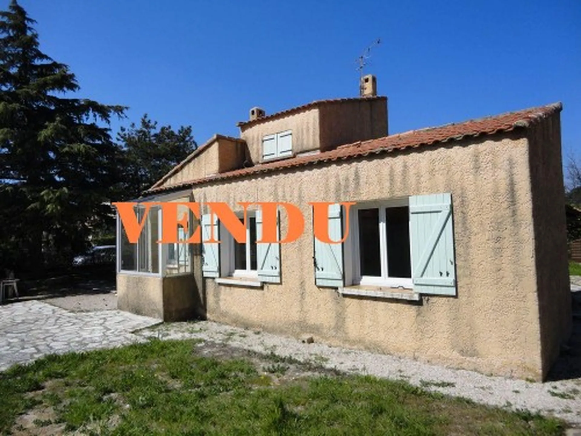 vente maison de plaind pied 4 Roquefort La Bédoule secteur recherché  avec terrain de 600m², garage et dépendances