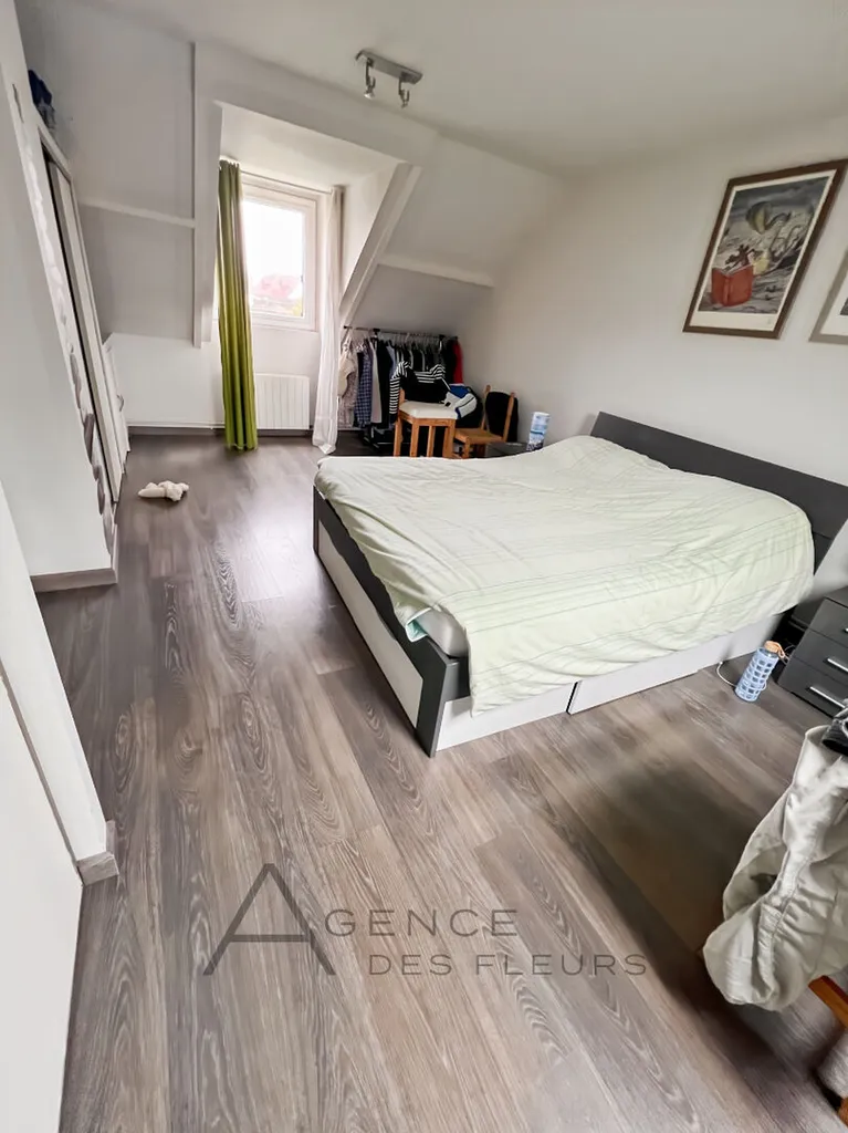 À vendre, beau pavillon lumineux de 154m² sur un terrain de 1000m² situé au Thuit de l'Oison