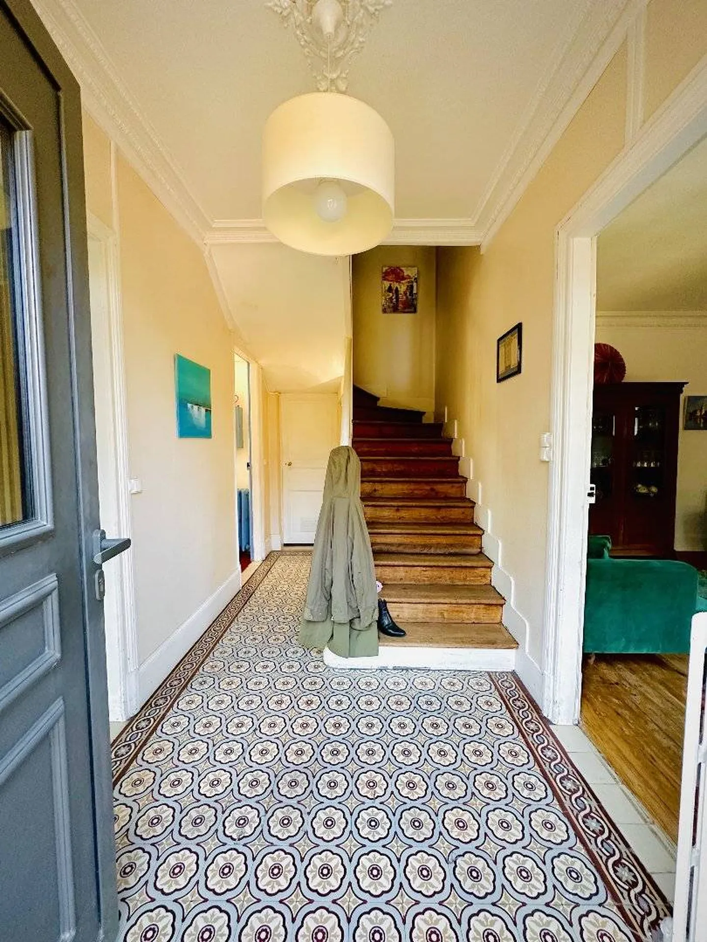 VENDU Maison de maître d'environ 200m² à quelques pas du centre-ville, et son terrain de 778m².