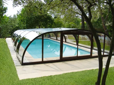 Votre abri piscine dans le Var avec notre partenaire Abrisud