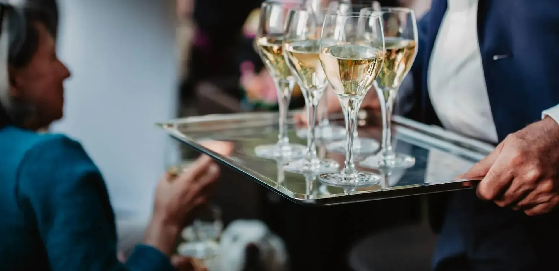 Location de plateaux, plats et contenants pour des évènements à Lyon, Miribel ou Vienne.