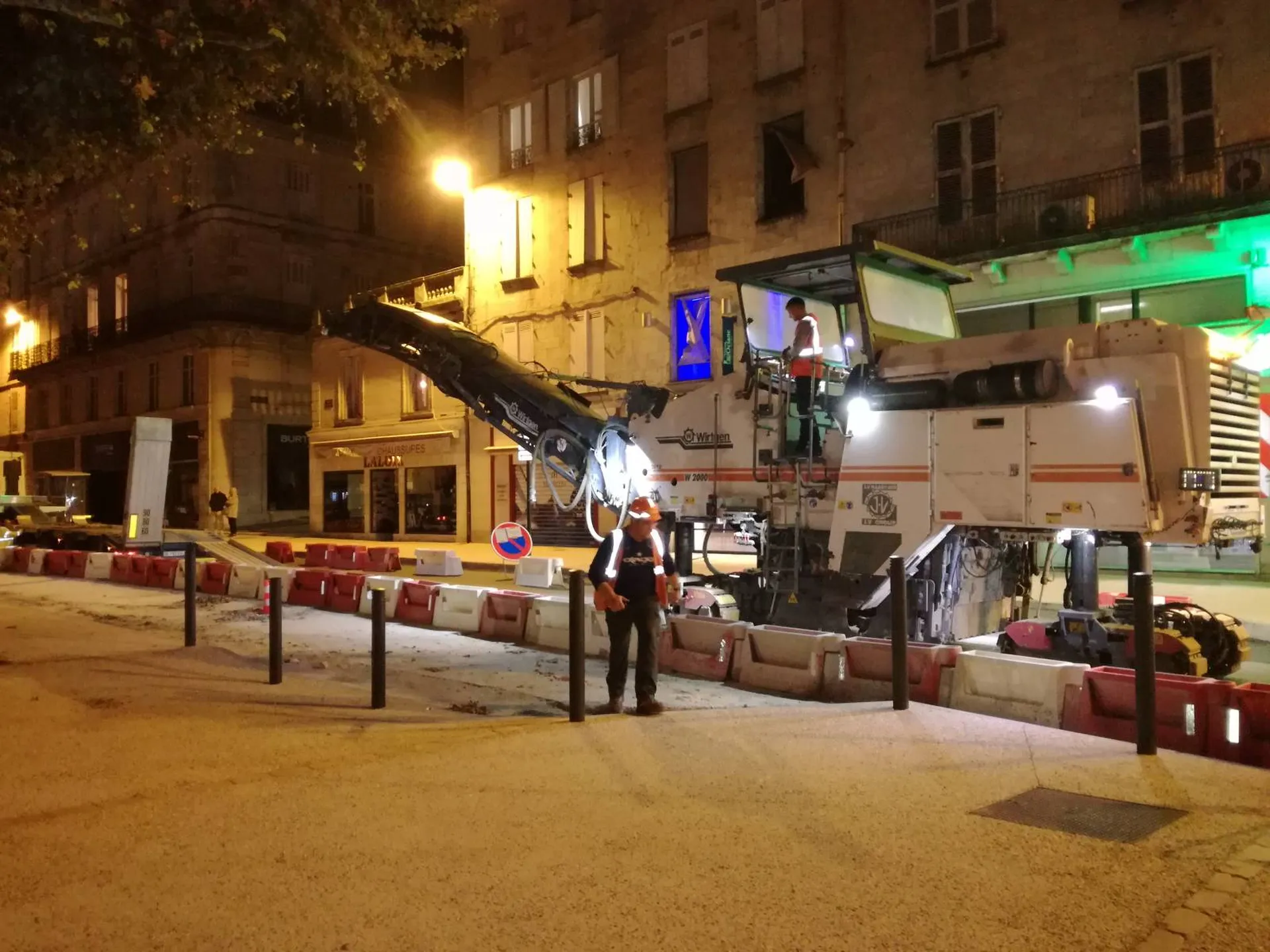 Travaux de reprise chaussées nocturne suivi par Bureau d'Etudes