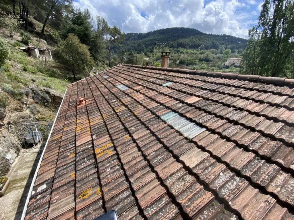 toiture avant changement de toiture sur martigues
