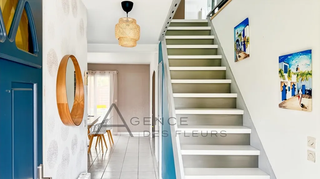 À vendre, charmant pavillon de 100 m² édifiée sur un terrain de 401 m²  sur la commune de OISSEL 76350