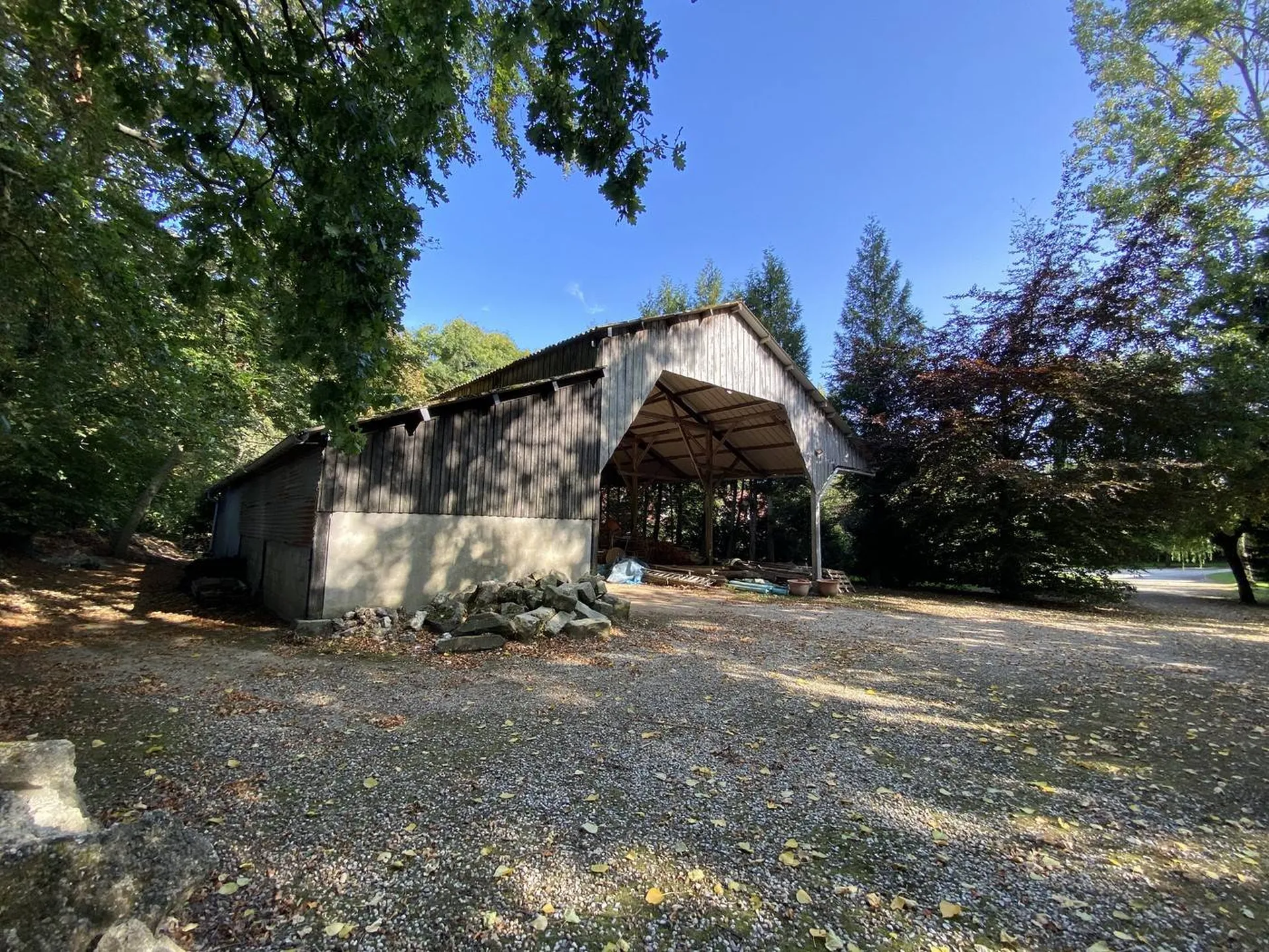 Magnifique ensemble immobilier authentique, sur un parc d'environ 3.00ha, au calme, en Seine-Maritime, Normandie.