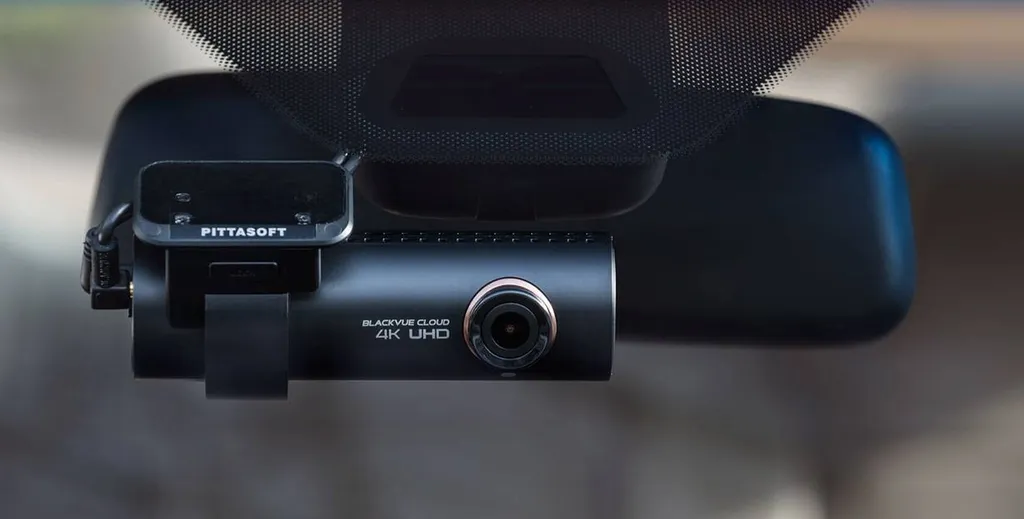 Pose de caméras embarquées dashcam Alpine et Blackvue près de Lyon