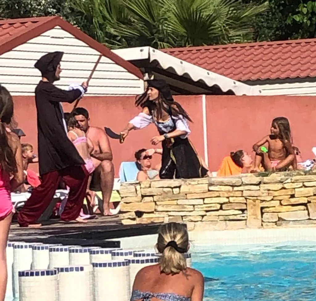 camping avec club enfant bord de mer vias