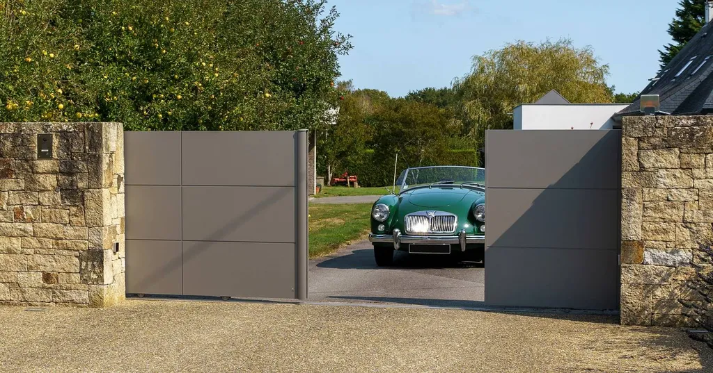 Portail aluminium coulissant antagoniste MFC style