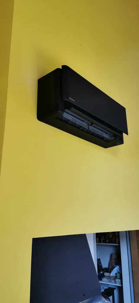 Mural Stylish noir cuisine 30m2