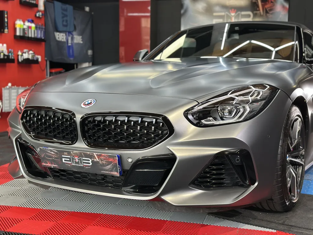 Traitement céramique Gyeon sur BMW Z4 Matte – EMB Detailing à Vaugneray (près de Lyon)