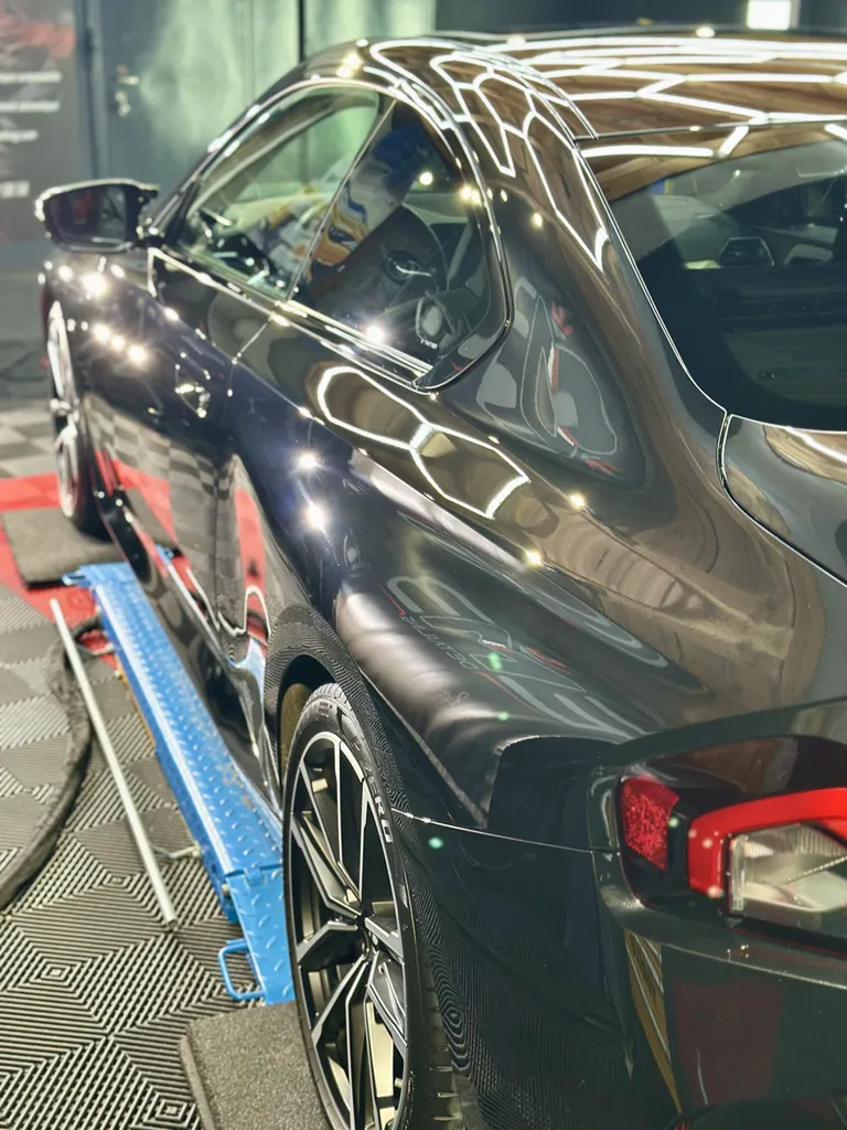 Detailing polissage protection carrosserie spécialiste BMW série 2 Brignais