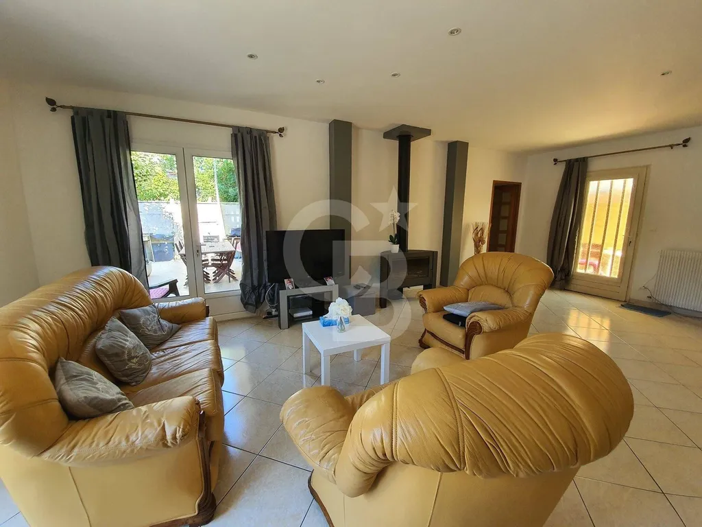Vente maison familiale de plain pied avec jardin proche tramway CENON BORDEAUX BASTIDE