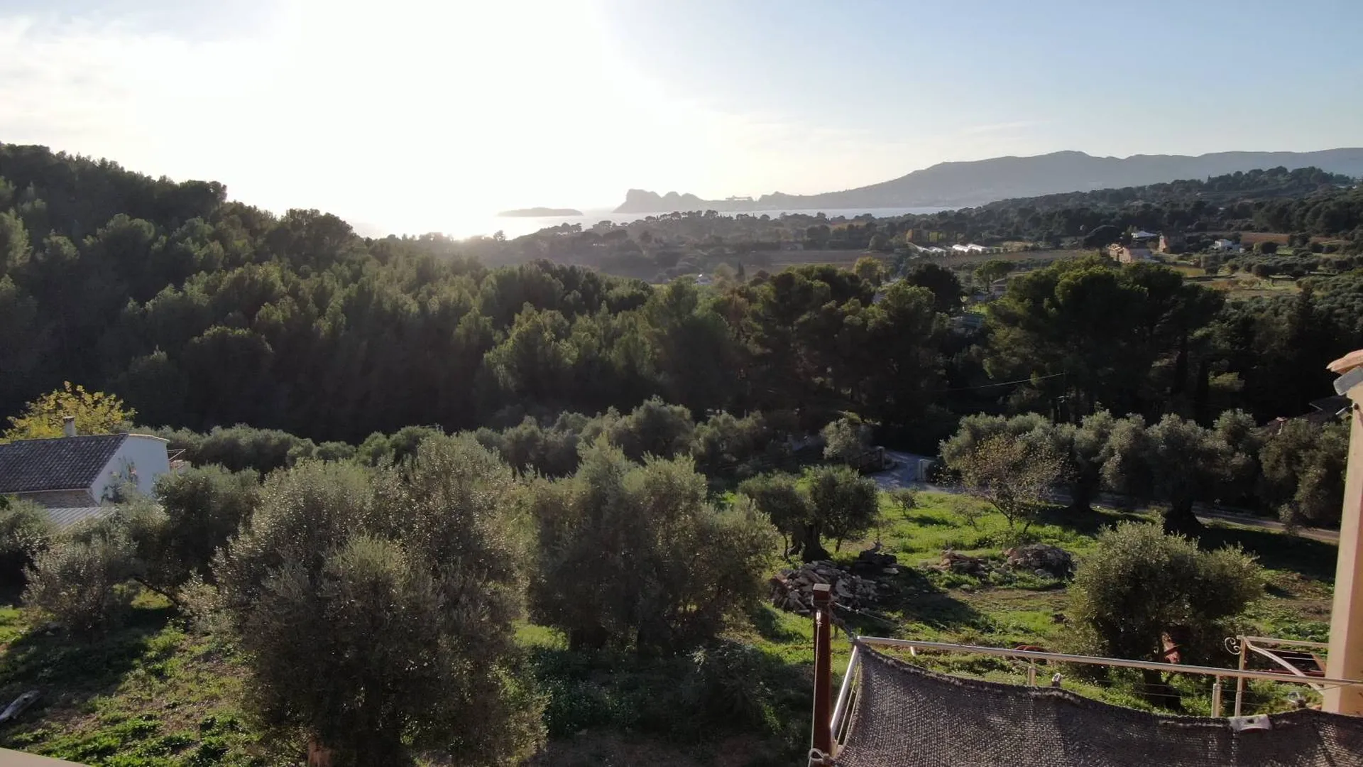 maison plus piscine en vente à la Ciotat