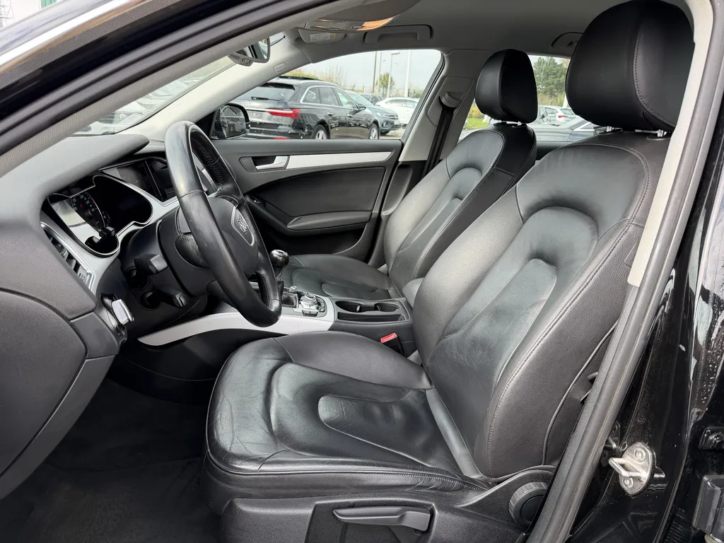 Audi A4 d'occasion à La Frénaye : Berline Diesel Business Line garantie chez Caudebec Automobiles proche Le Havre et Rouen (76)