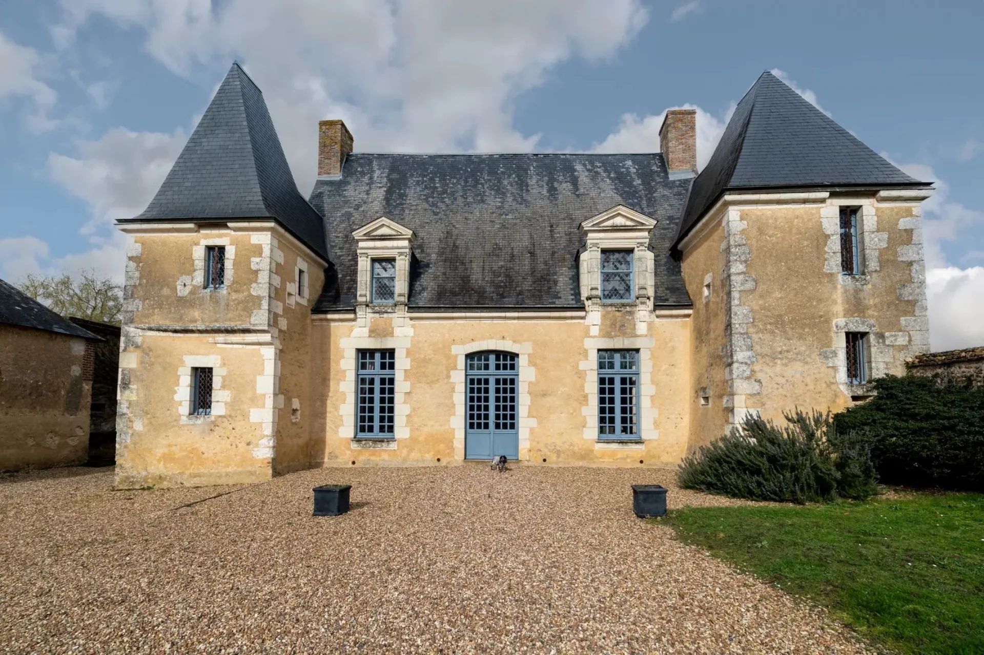 manoir avec grand parc à vendre en sarthe