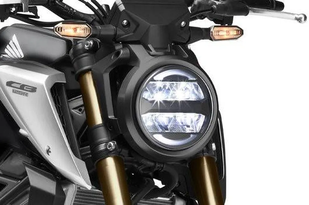 MOTO NEUVE HONDA CB125R ST CYR SUR MER