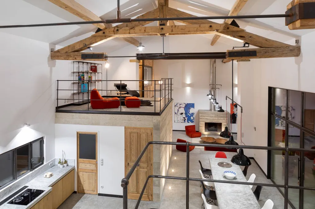 charpente en bois et métal et vue d'ensemble13300 Salon de Provence