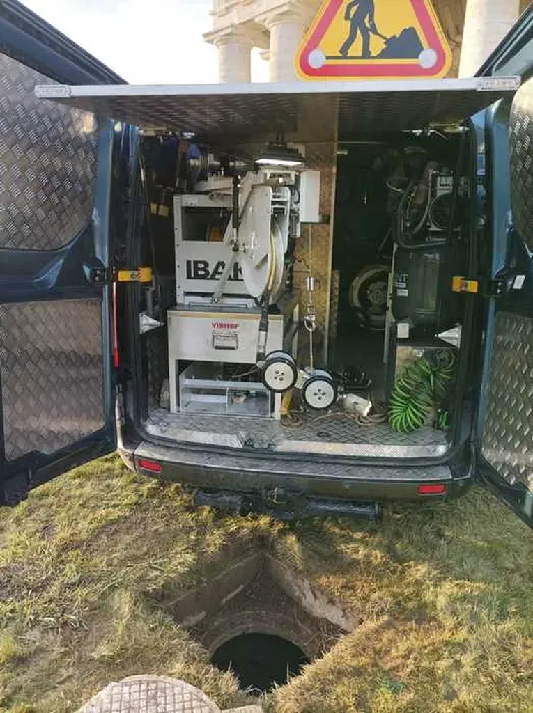 Diagnostic par inspection caméra d'une canalisation eaux pluviales bouchée pour localiser un effondrement de réseau à Saint-Jean-de-Bournay en Isère
