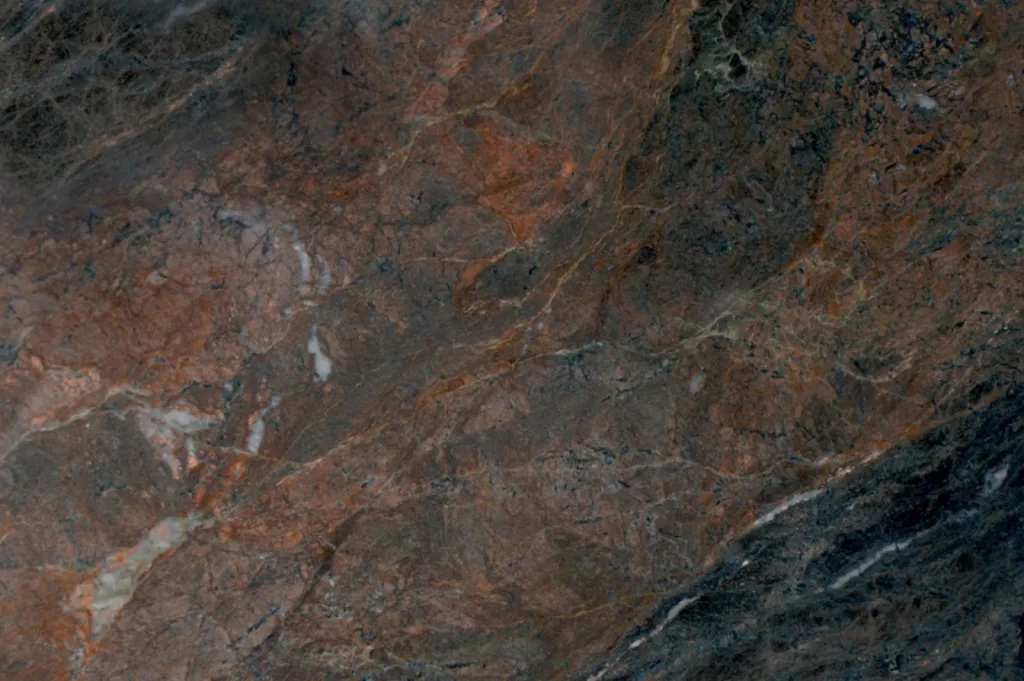 Capolavoro granit marron pour décoration cuisine à Saint Tropez