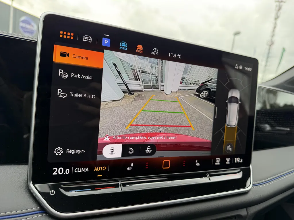 Volkswagen Tiguan d'occasion R-Line à vendre chez votre concessionnaire Caudebec Automobiles à proximité du Havre et d'Yvetot
