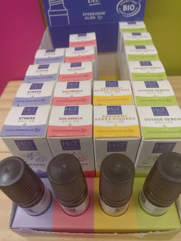 roll-on aux huiles essentielles pour la trousse santé de l'été au magasin Bio Saveur Nature à Belleville en Beaujolais