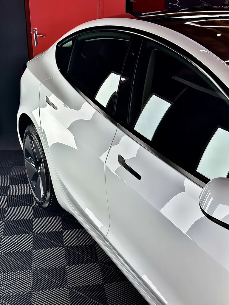 film de protection carrosserie PPF Lyon anti rayures tesla model 3 