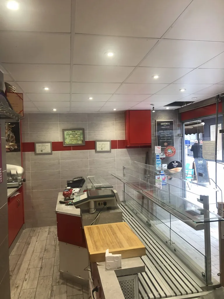 Vente et pose d'une climatisation réversible pour une boucherie proche de Fécamp 76