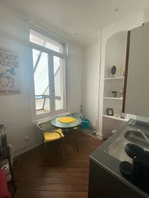 Situé au 1er étage