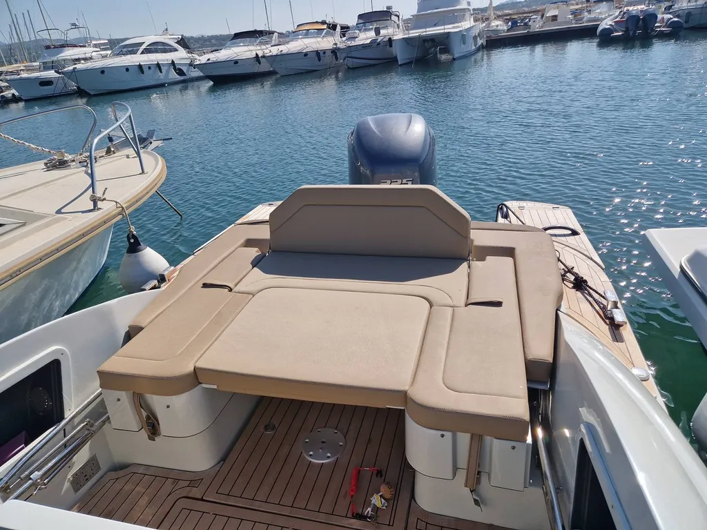 Occasion vedette 750 open Clear 10 personnes Bandol Var