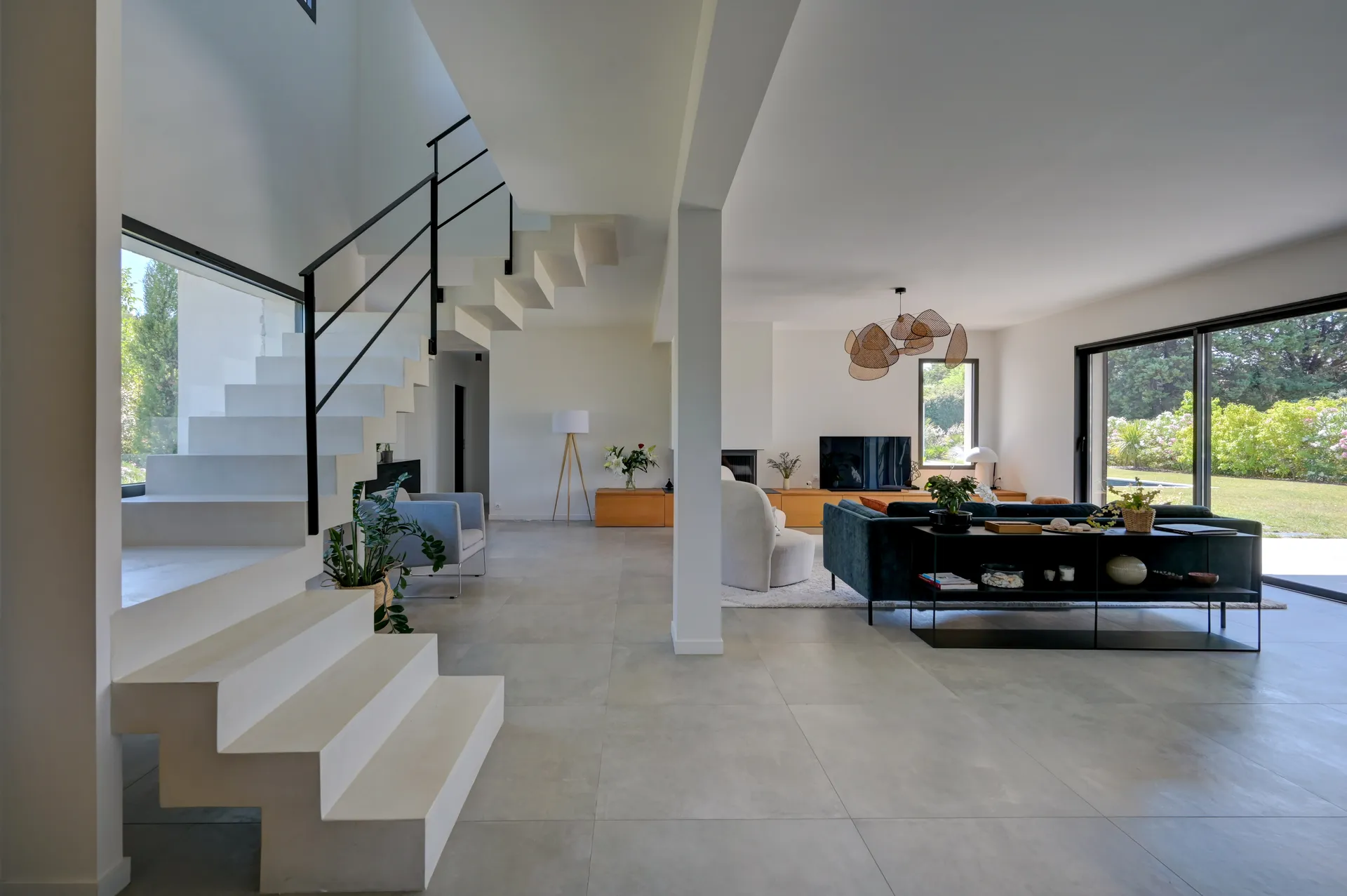 escalier moderne villa luxe