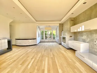 En exclusivité maison à vendre à Nanterre, charmante maison des années 1930 de 170 m2 avec 5 chambres, jardin, garage et toit terrasse