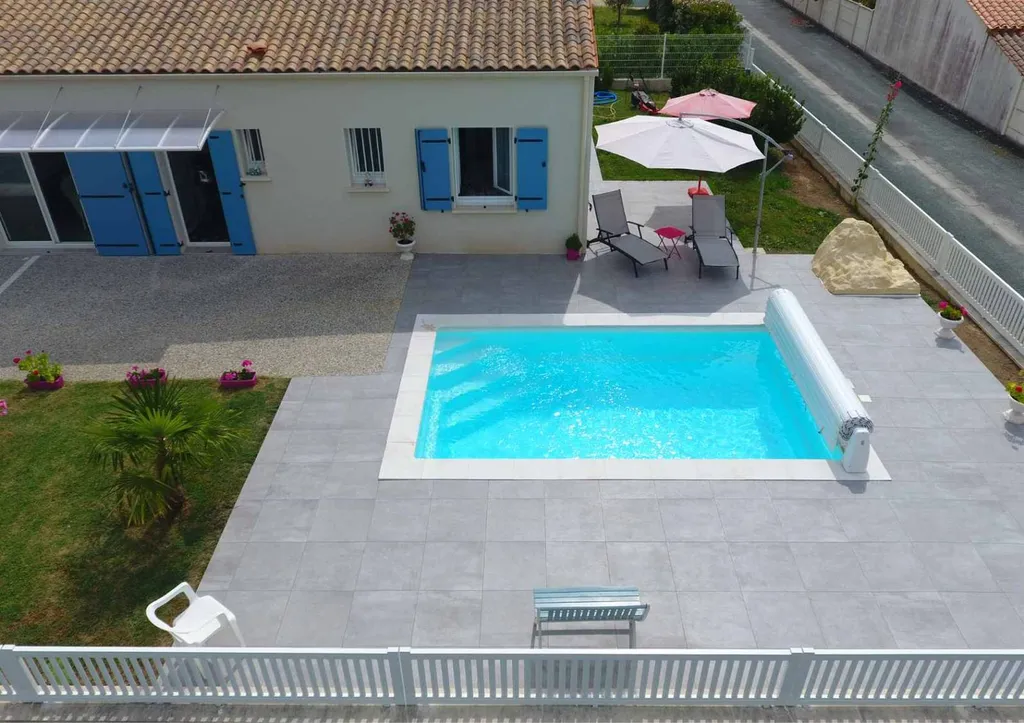 piscine avec volet