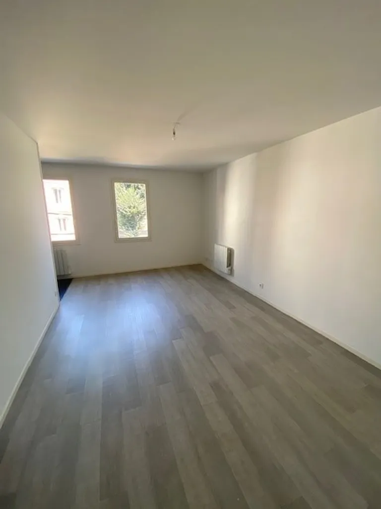 A louer F2 de 46.63m² situé rue Mollien à Rouen - 687€ charges comprises