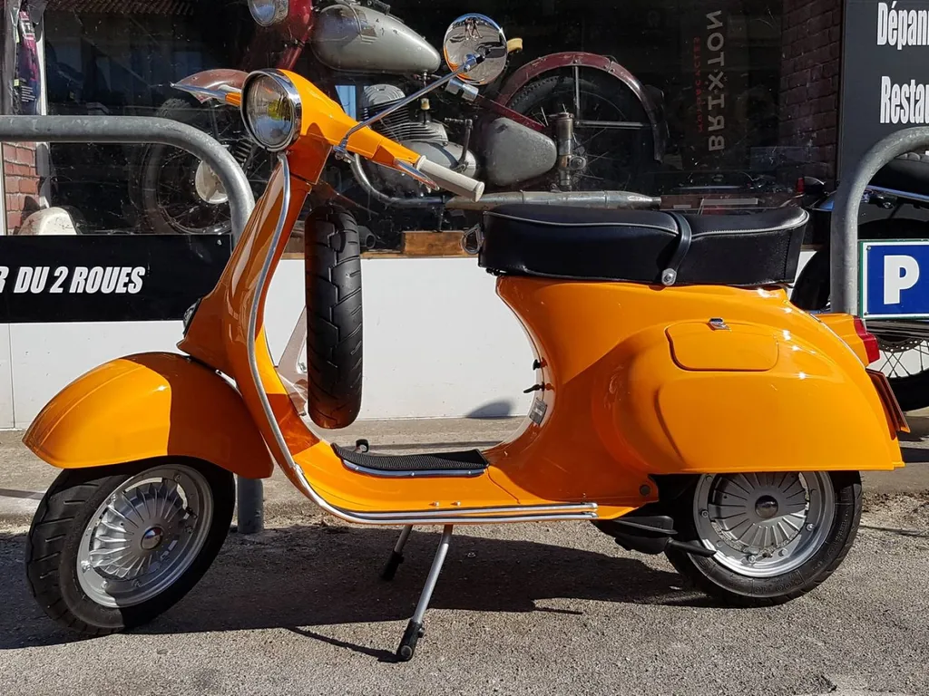 RESTAURATION VESPA PRIMAVERA 125 DE 1974 CUERS