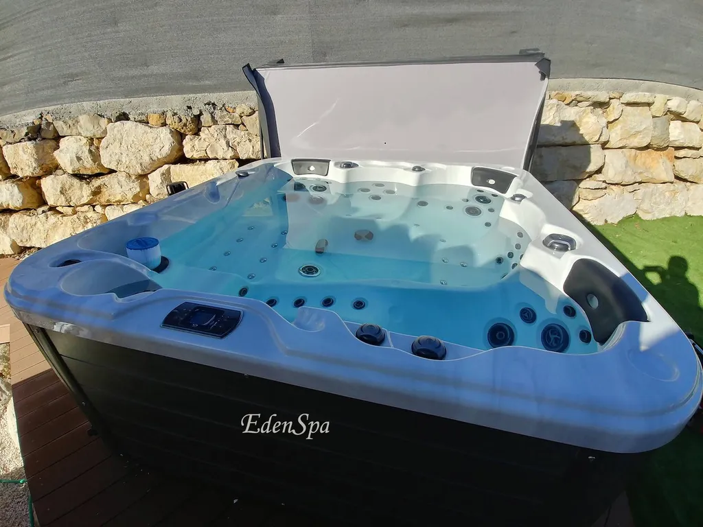 spa 5 places canada castellane