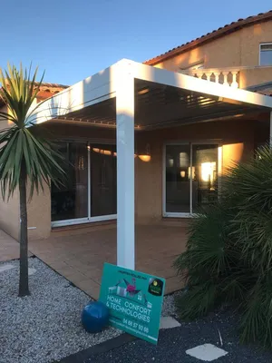 Pergola 1 poteau à Milhaud proche de Nîmes dans le Gard 