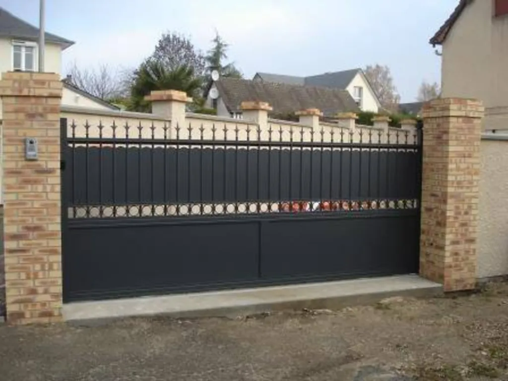 Pose de portail authentique Aluminium proche de Rouen 76