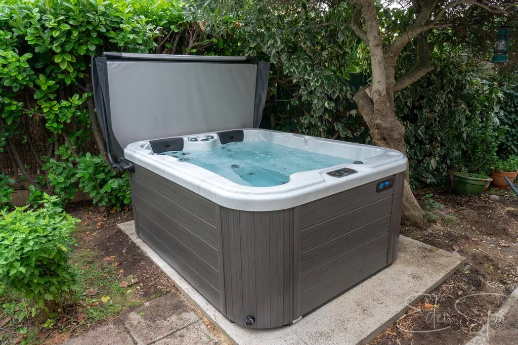 jacuzzi 2 places canadien aix en provence