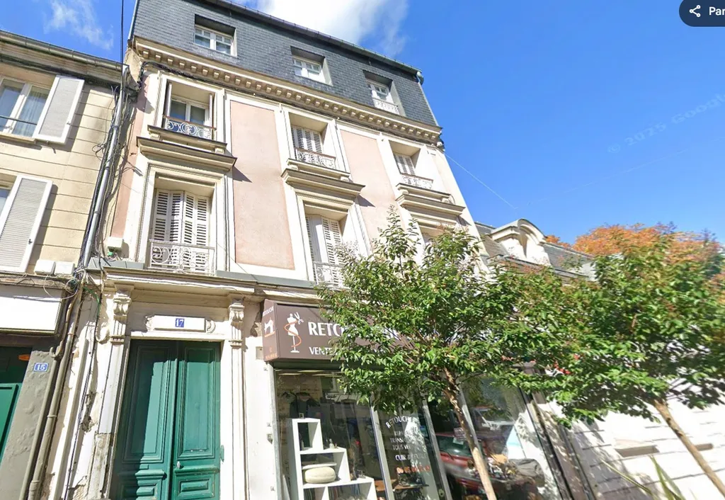 EMPLACEMENT EXCEPTIONNEL ET CHARME AUTHENTIQUE À MONTMORENCY ! A Vendre Immeuble Parc de l'hotel de ville  de Montmorency 95160