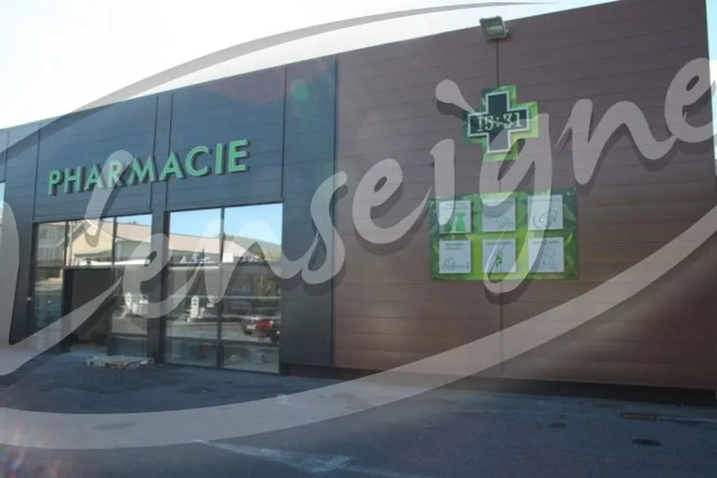 enseigne lettres alu lumineuse sisteron