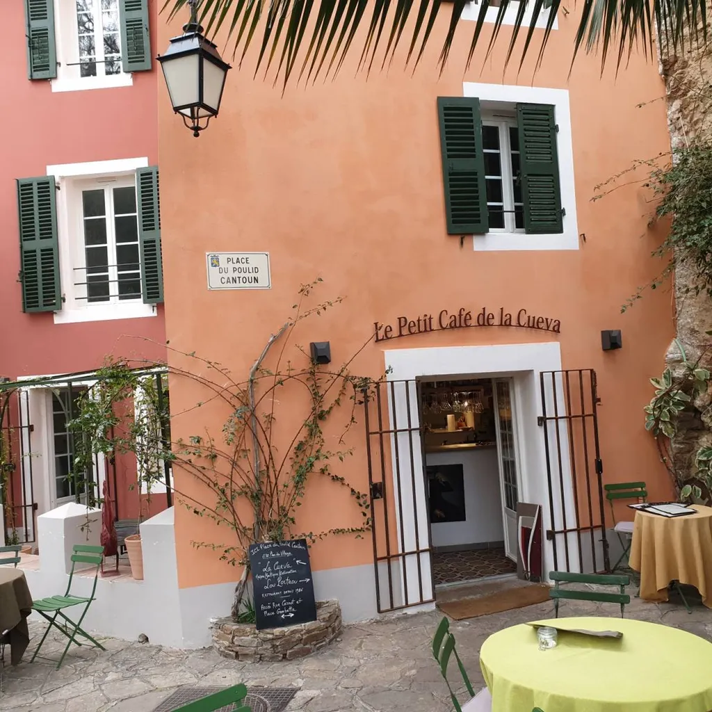 Façades en BADIGEN DE CHAUX à BORMES LES MIMOSAS TERRE DU MONDE