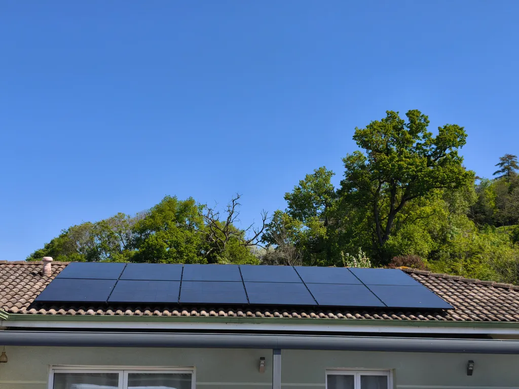 prix pour faire poser des panneaux solaires chez moi à La riviere ?