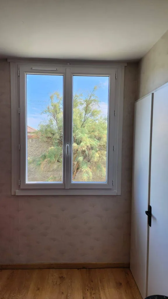 Pose de fenêtres et menuiseries PVC acoustiques à Lyon 9 Vaise