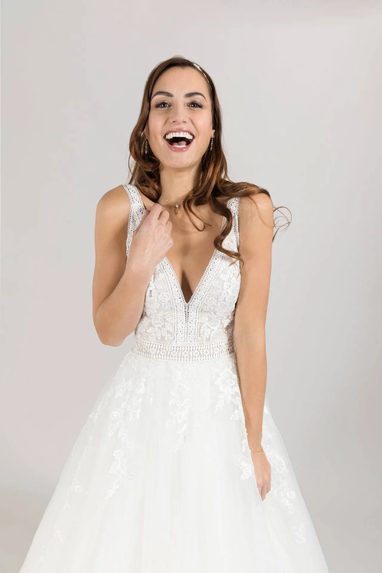 Robe de mariée bohème décolleté en V 