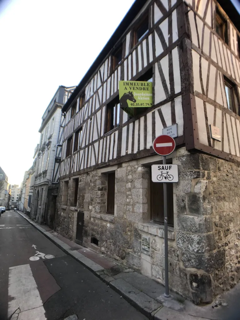 à vendre immeuble proche de Mont-Saint-Aignan 76