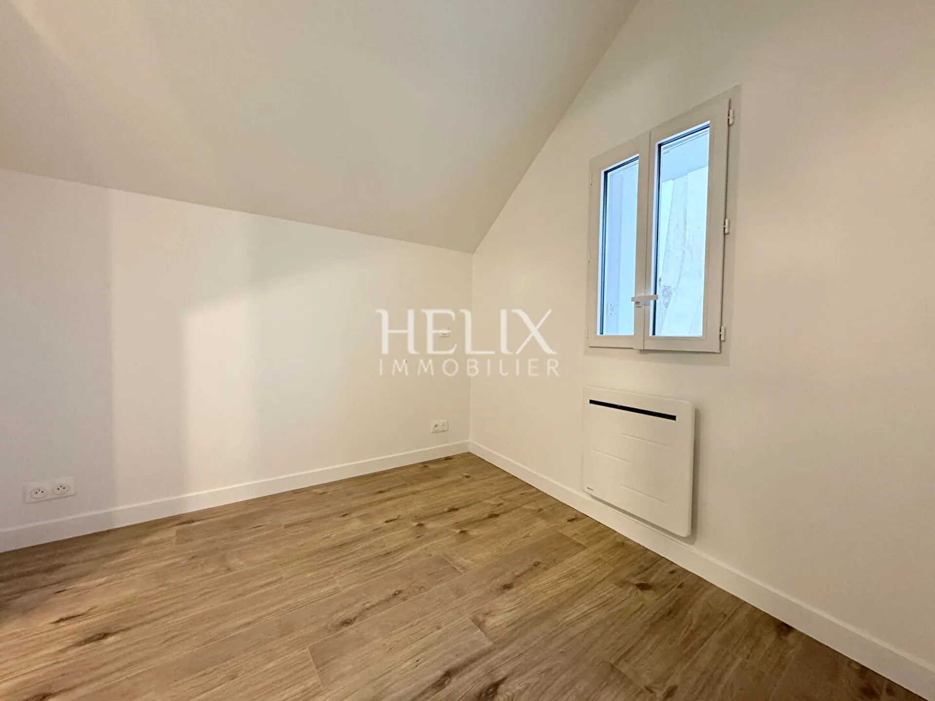A louer appartement dans le centre de Saint Germain en Laye dans une rue piétonne