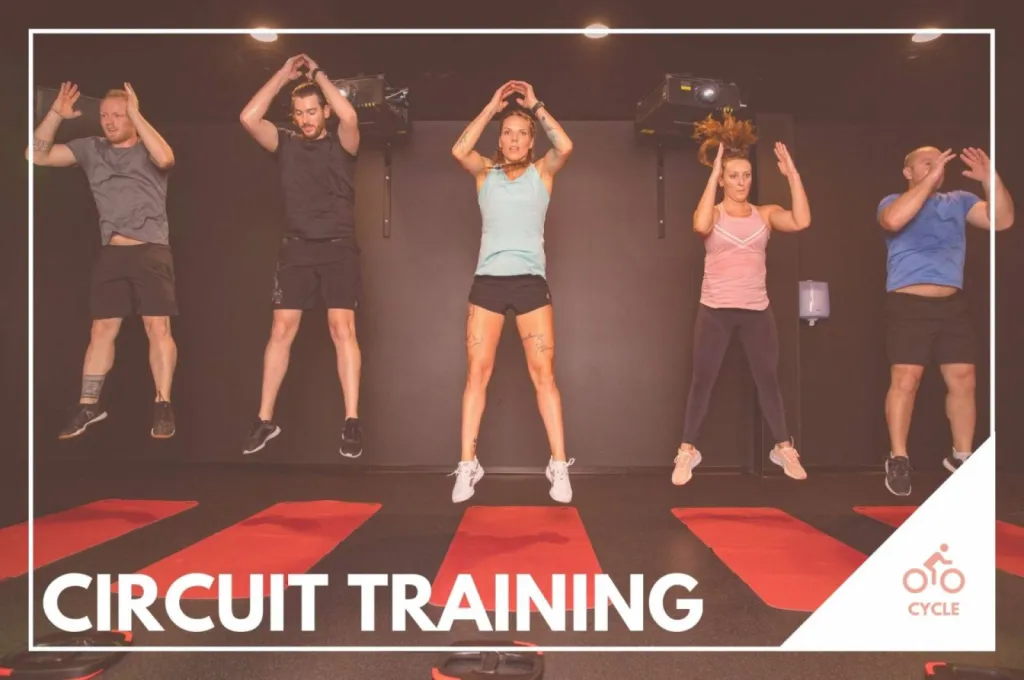 Cours de circuit training dans le studio Cycle de votre centre de remise en forme KAP CARE Sport à Mérignac proche de Bordeaux